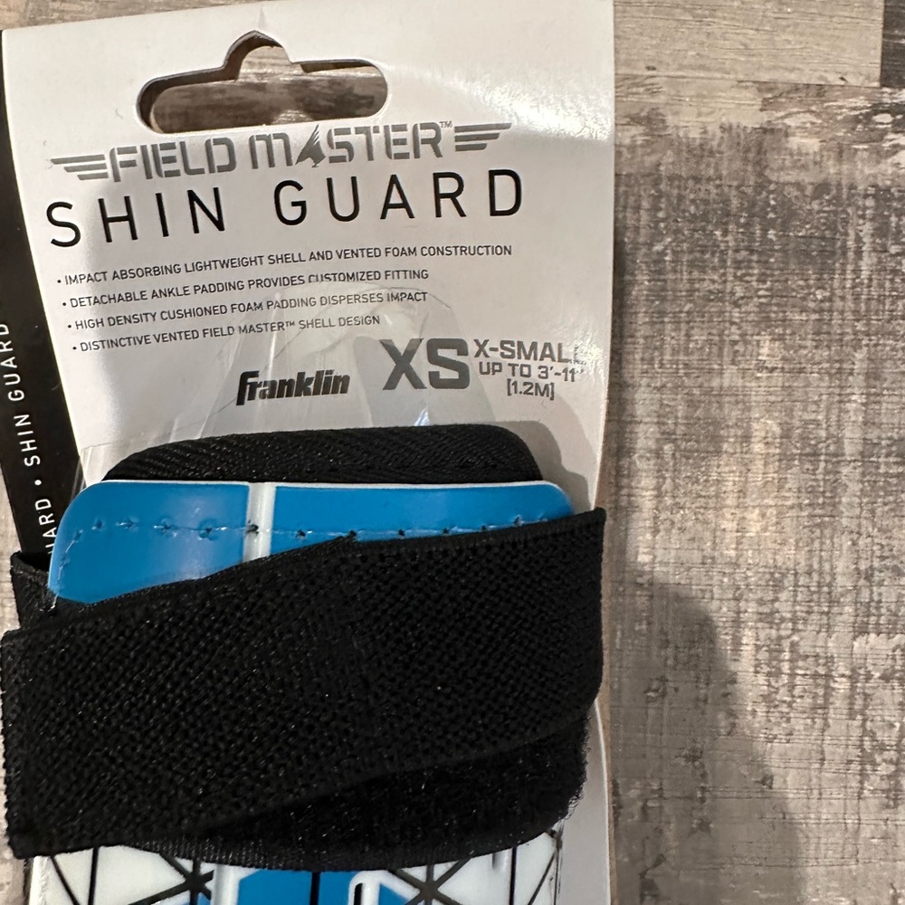 Brand new kids x-small Franklin shin guards for soccer - Picture 2 of 4